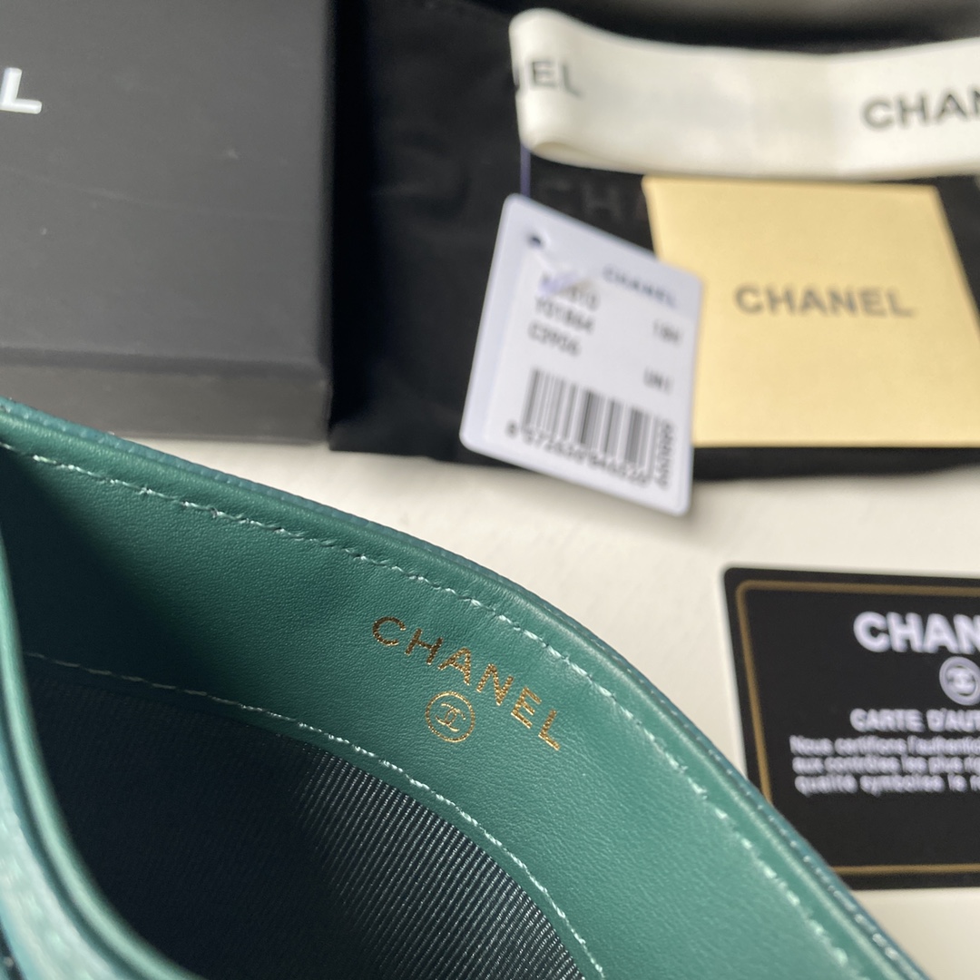 Chanel 卡包 、菱格纹路 小颗粒料皮料完美搭配鎏金，细节美到淋漓尽致全套包装、尺寸:11×7.5×1cm