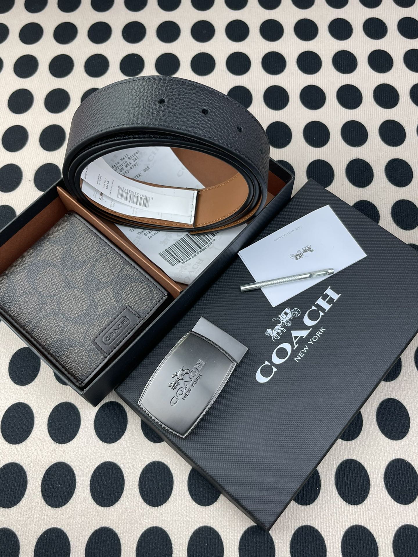 Coach ～coach 送礼男款精品皮带+咖色短款钱包74736