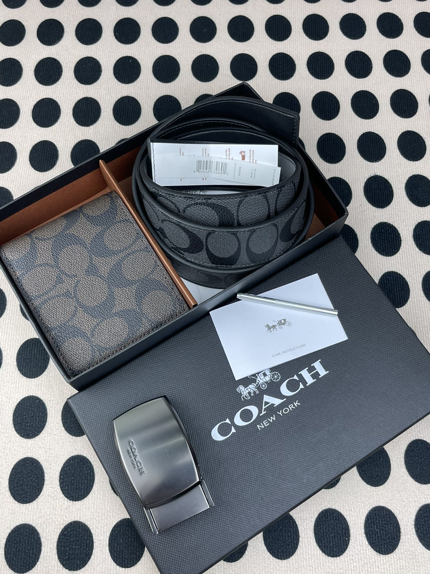 Coach ～coach 送礼男款精品皮带F64839+咖色短款钱包74993