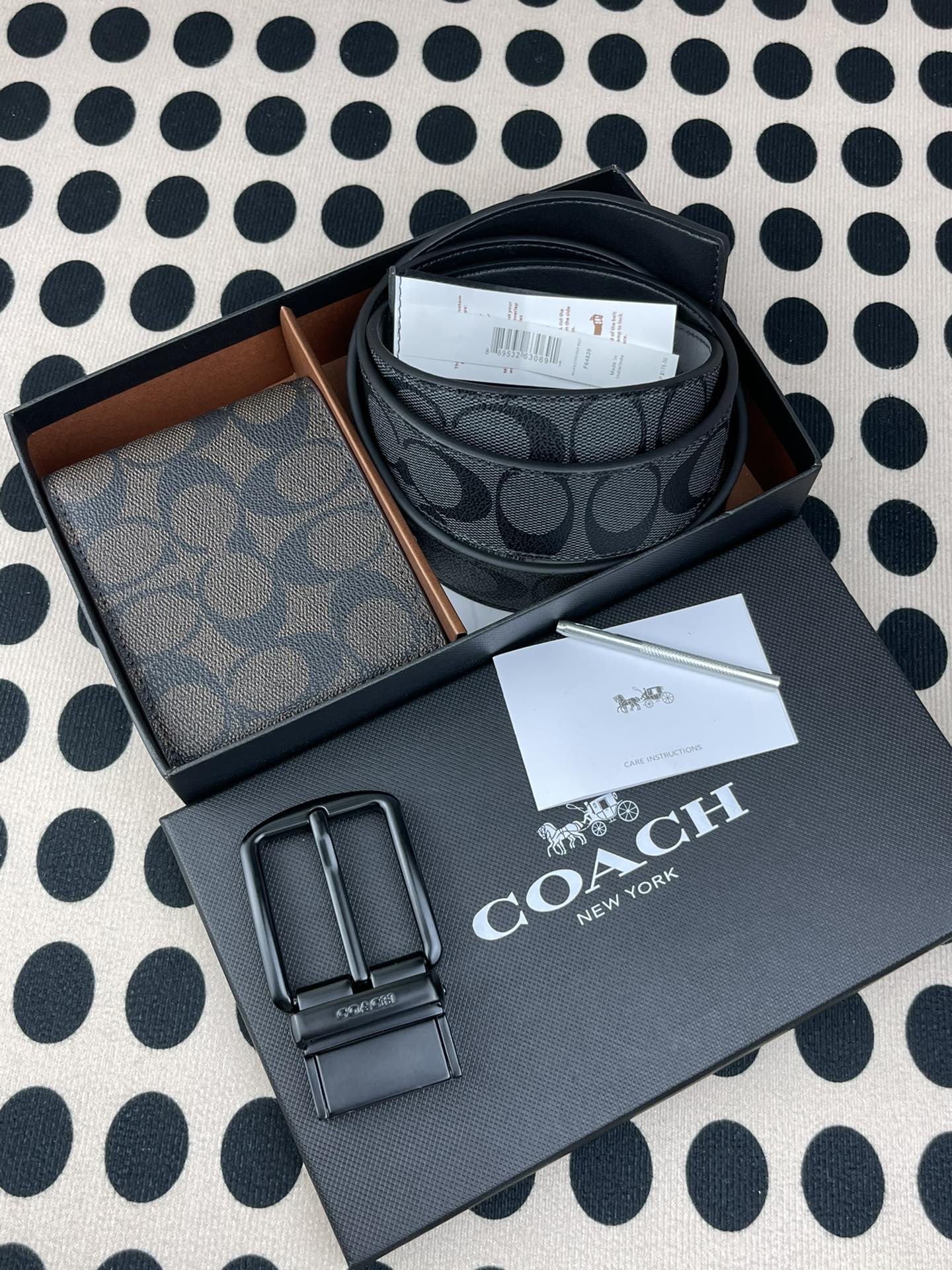 Coach ～coach 送礼男款精品皮带F64839+咖色短款钱包74993