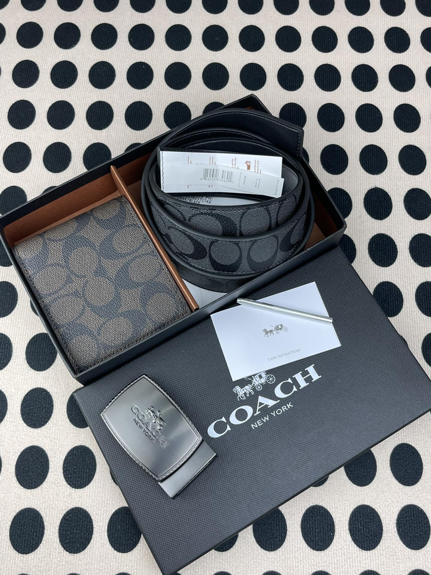 Coach ～coach 送礼男款精品皮带F64839+咖色短款钱包74993