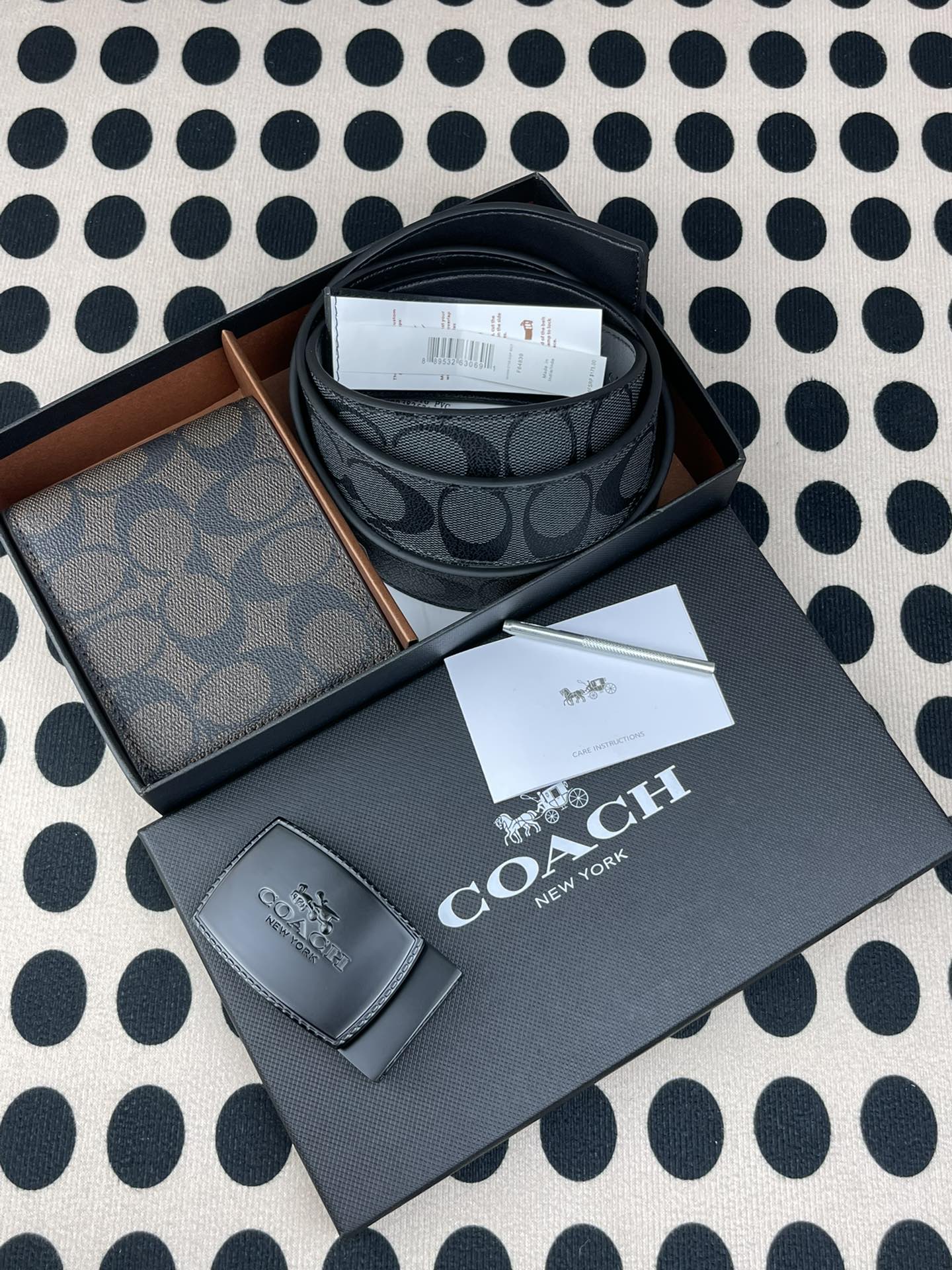 Coach ～coach 送礼男款精品皮带F64839+咖色短款钱包74993