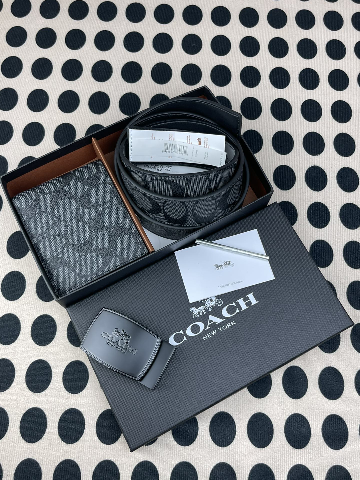 Coach ～coach 送礼男款精品皮带F64839+黑色短款钱包74993