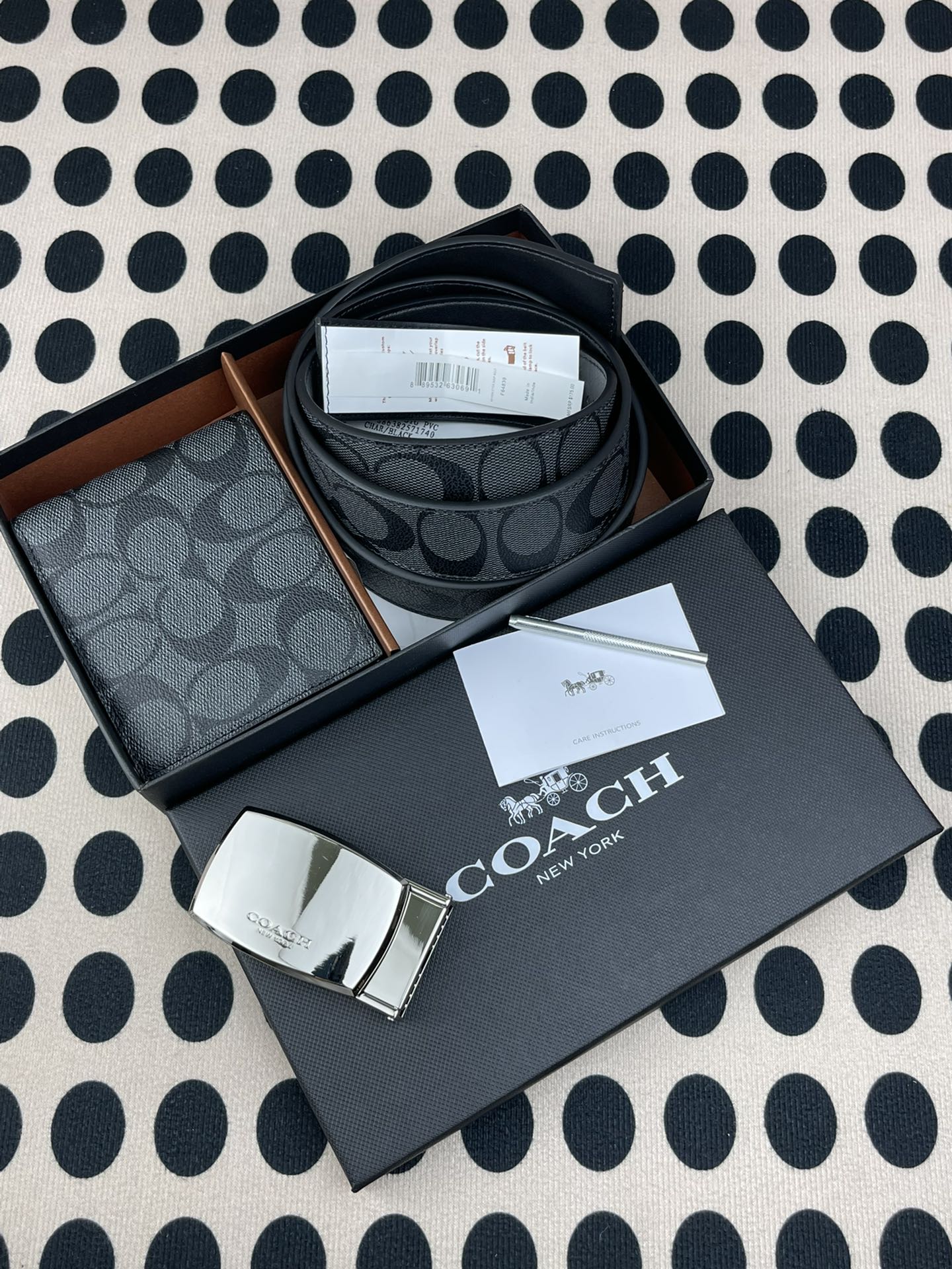 Coach ～coach 送礼男款精品皮带F64839+黑色短款钱包74993