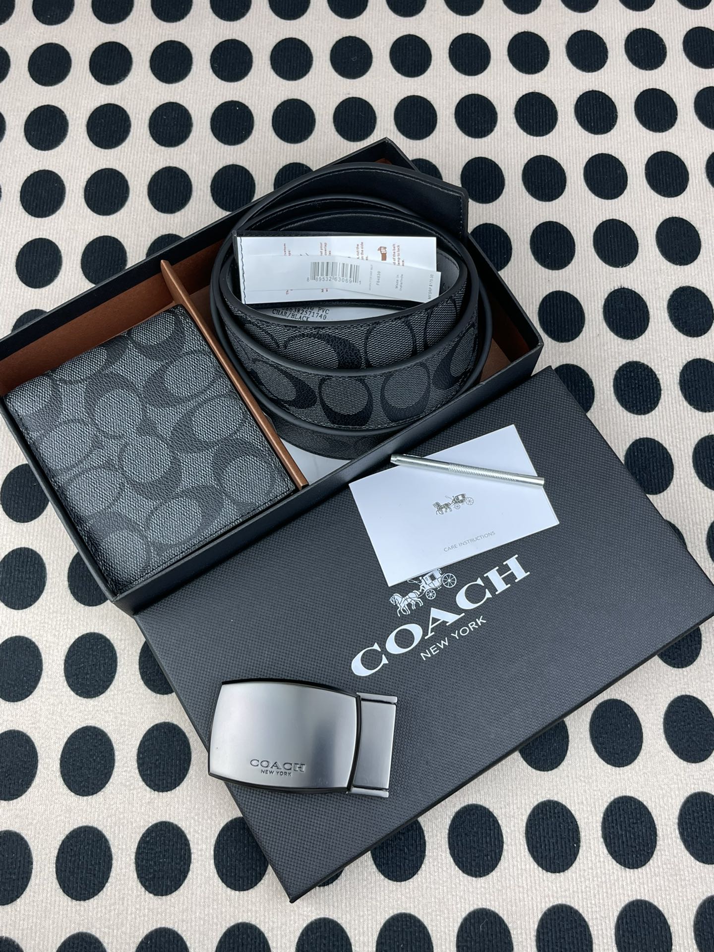 Coach ～coach 送礼男款精品皮带F64839+黑色短款钱包74993