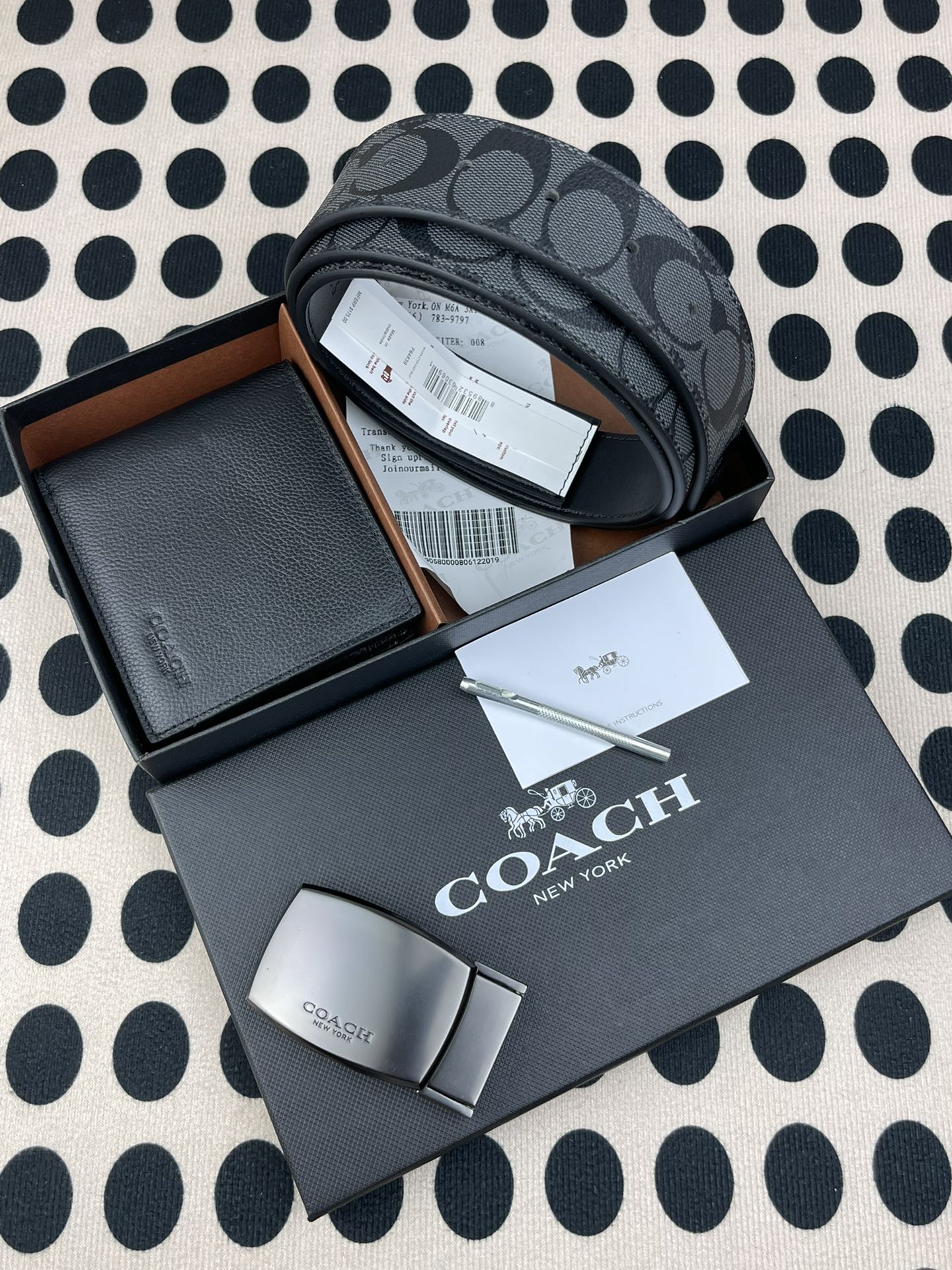 Coach ～coach 送礼男款精品皮带F64839+黑色头成牛皮荔枝纹短款钱包74991