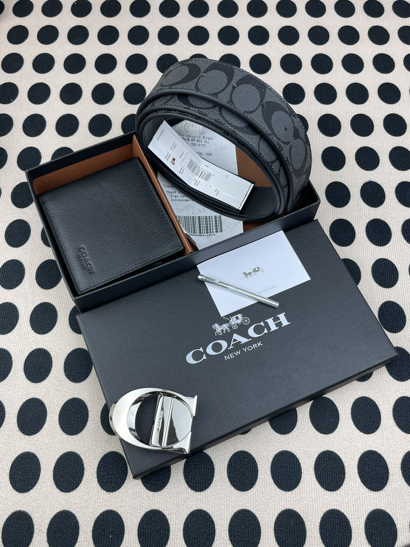 Coach ～coach 送礼男款精品皮带F64839+黑色头成牛皮荔枝纹短款钱包74991