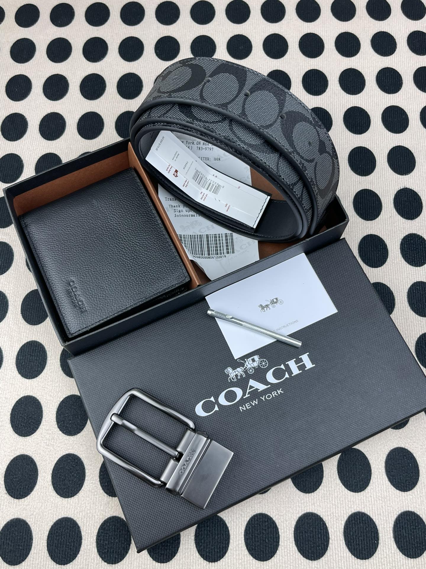 Coach ～coach 送礼男款精品皮带F64839+黑色头成牛皮荔枝纹短款钱包74991