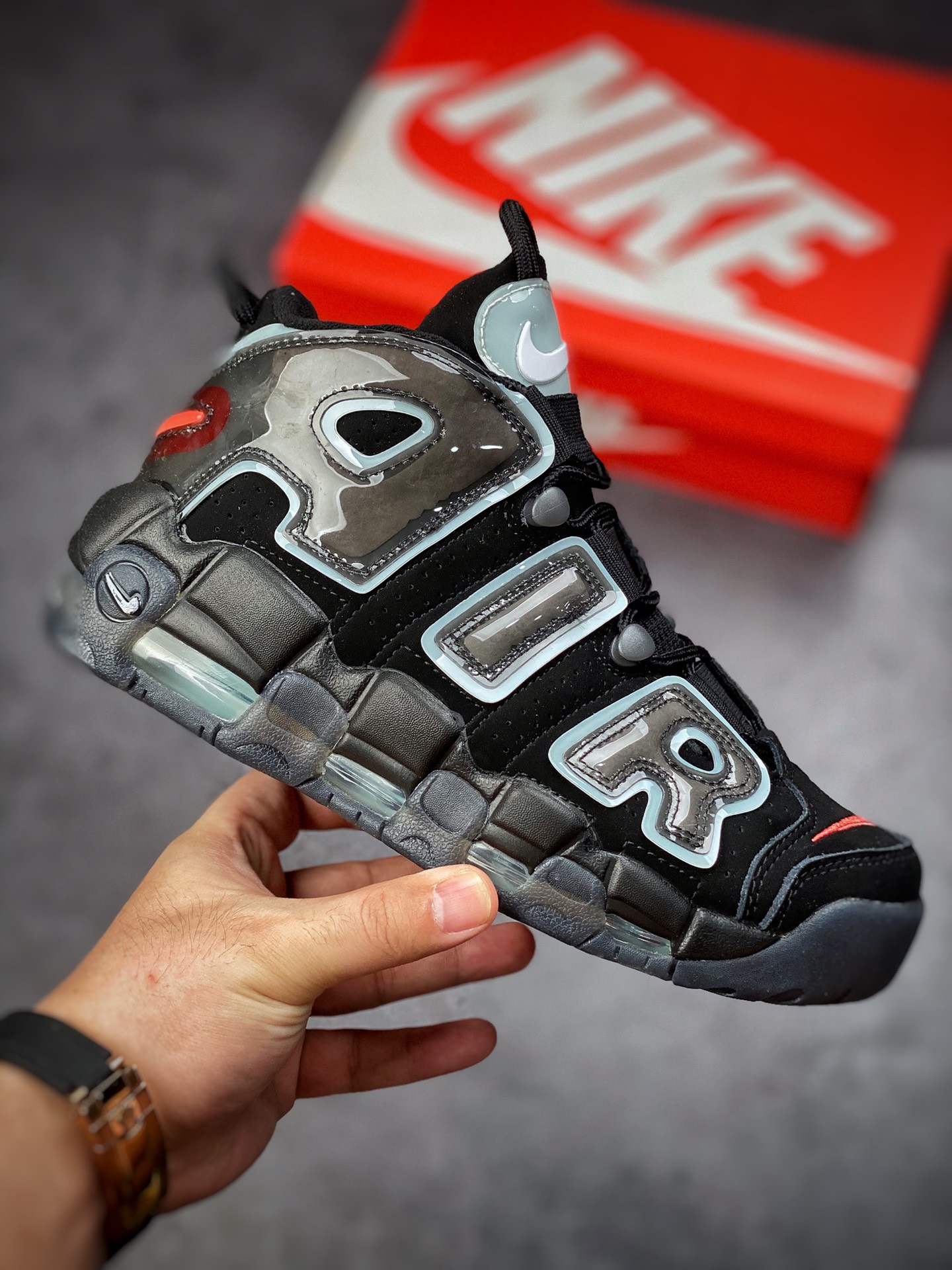260 Air More Uptempo 黑蓝撕纸 代表着历史最高版本皮蓬 DJ4633-010
