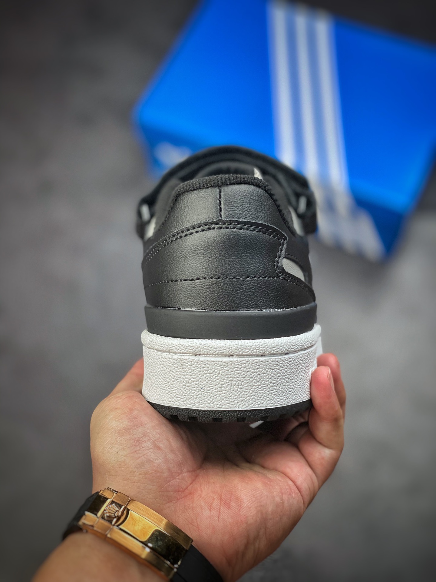 180 Adidas Forum 84 Low OG 低帮百搭潮流休闲运动板鞋 GW0697-莆田鞋,莆田鞋货源,高仿鞋,高仿鞋货源,安福档口,莆田高仿鞋,莆田鞋批发,高仿鞋批发,莆田高仿运动鞋,高仿运动鞋,莆田运动鞋 180 Adidas Forum 84 Low OG 低帮百搭潮流休闲运动板鞋 GW0697