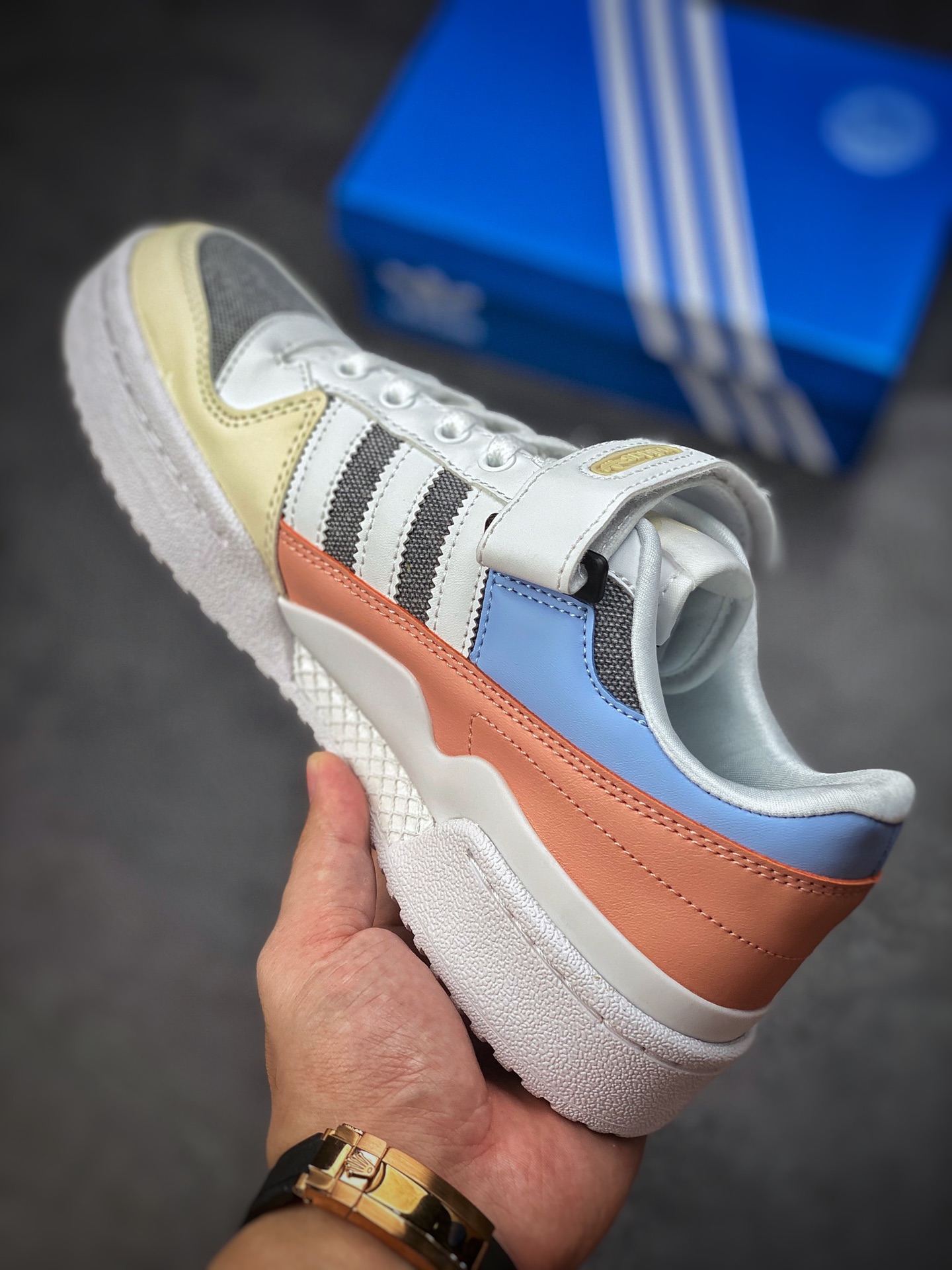 180 Adidas Forum 84 Low OG 低帮百搭潮流休闲运动板鞋GZ4405-莆田鞋,莆田鞋货源,高仿鞋,高仿鞋货源,安福档口,莆田高仿鞋,莆田鞋批发,高仿鞋批发,莆田高仿运动鞋,高仿运动鞋,莆田运动鞋 180 Adidas Forum 84 Low OG 低帮百搭潮流休闲运动板鞋GZ4405