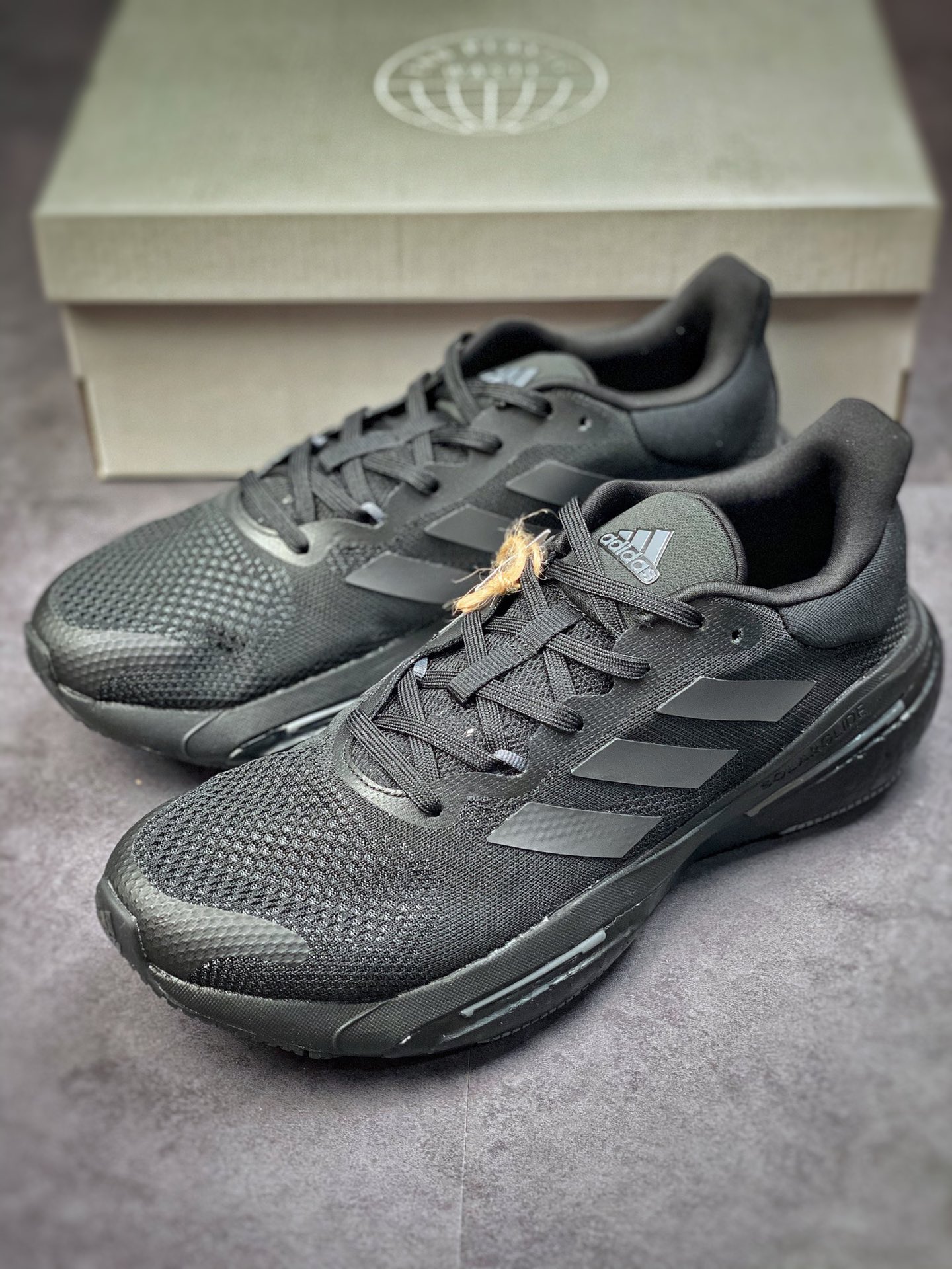 190 Adidas Solar Glide 5  超弹力爆米花中底休闲跑步鞋