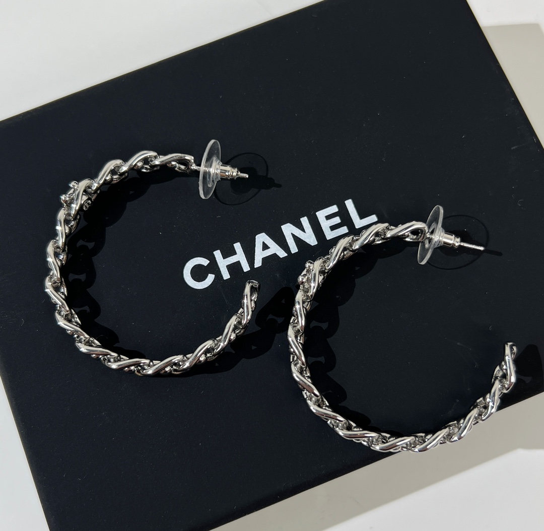 新款☑️CHANEL香奈儿双c镂空耳钉耳环