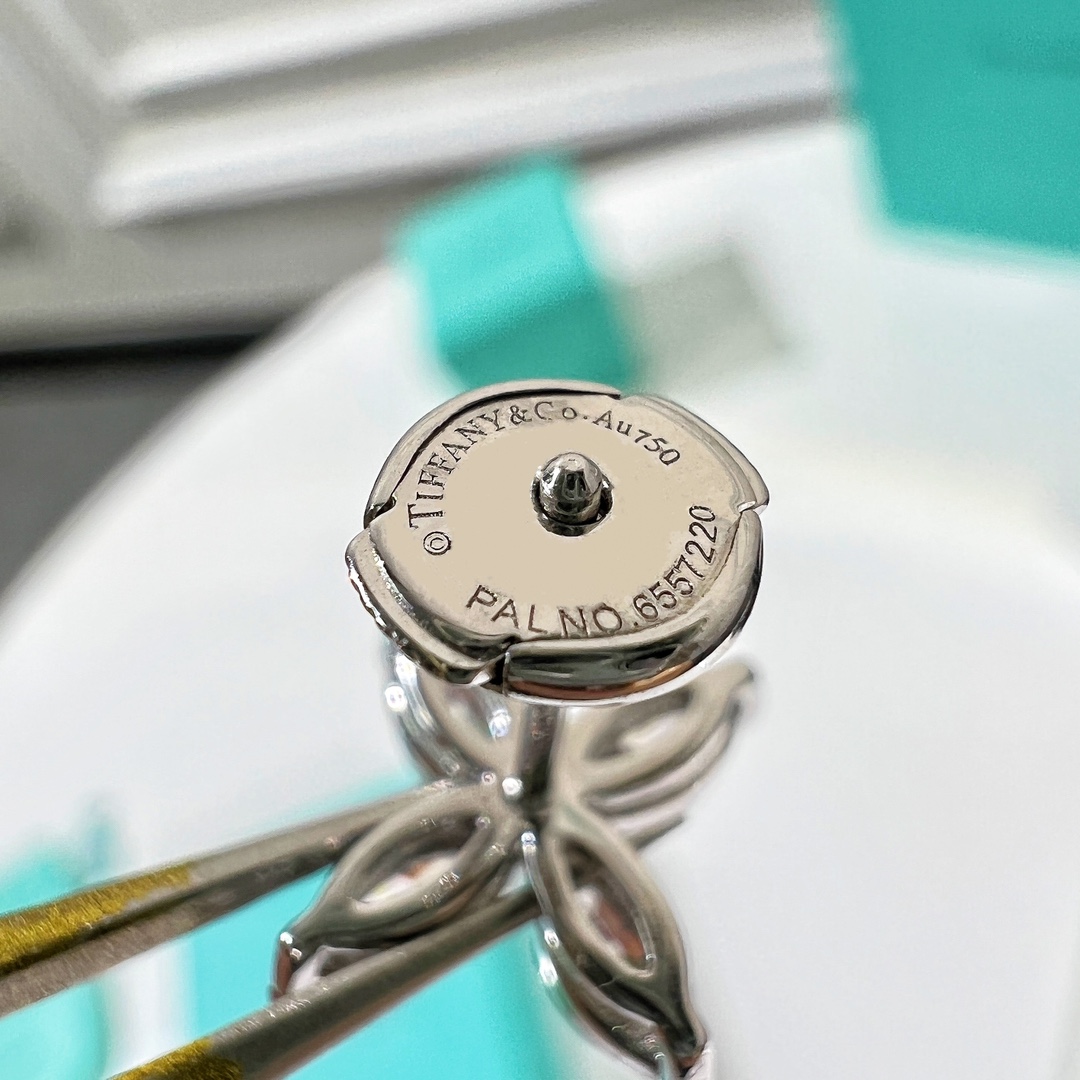 Tiffany&co 蒂芙尼Tiffany Victoria ™M 系列四叶草马眼项链 耳钉
