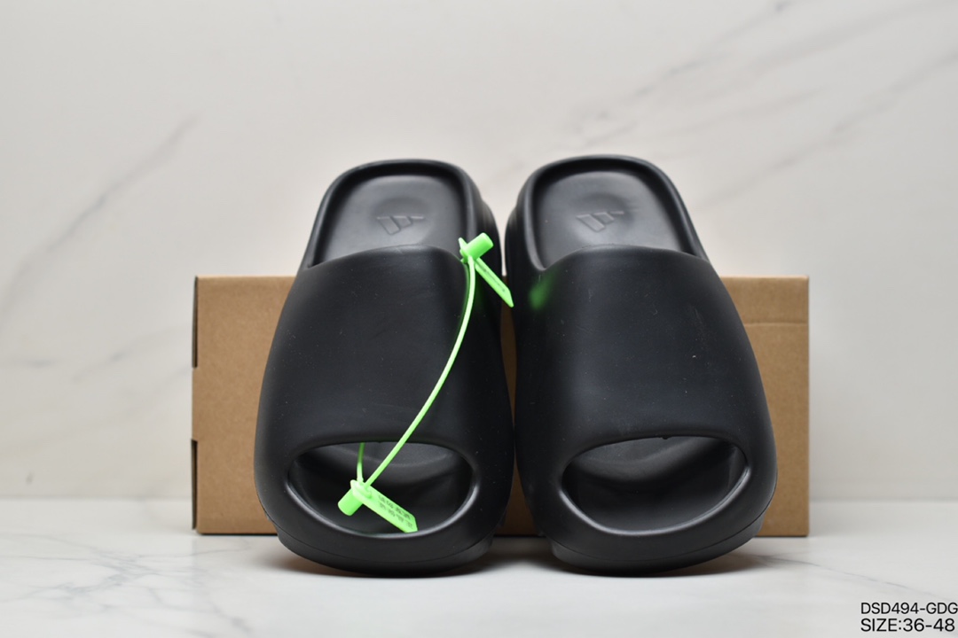 100 侃爷再度联乘Kanye West x Adidas Yeezy Slide”Bone”椰子FV8425