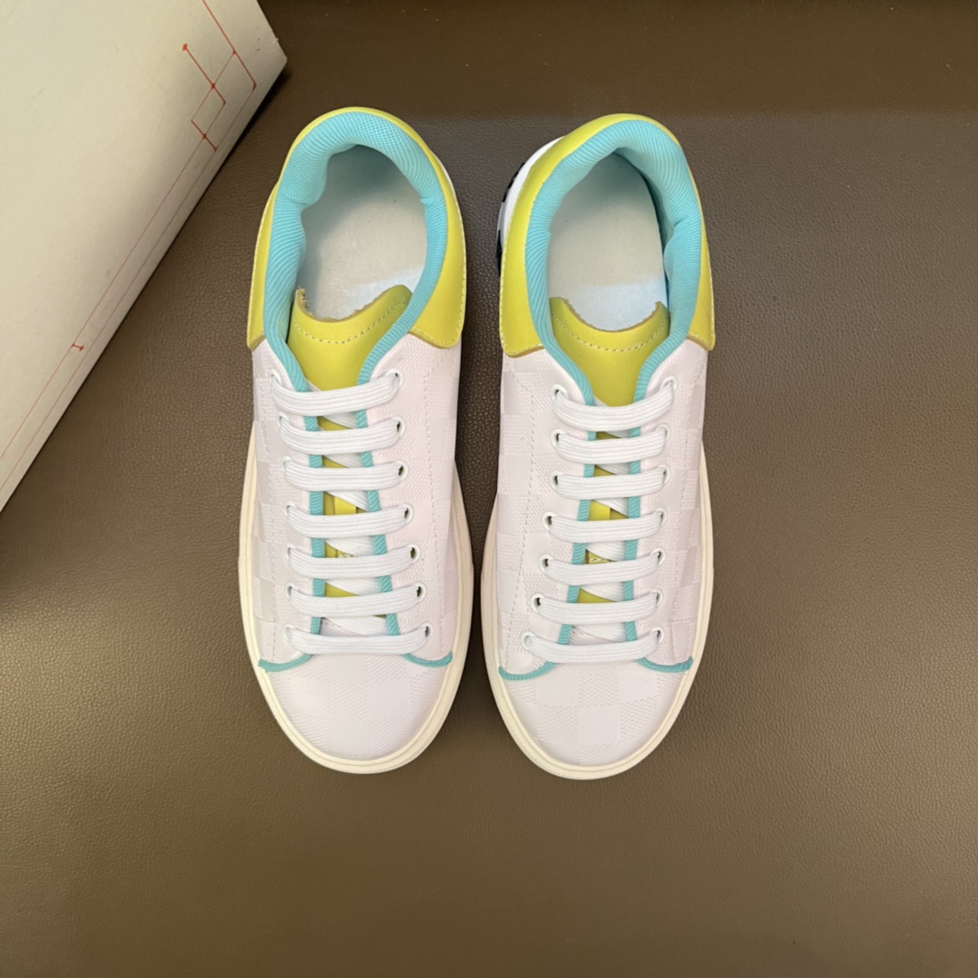 I5  高品质欧美大师设计简洁高档大气，专柜品质值得信赖，面料进口顶级牛皮 。😍 羊皮内里🐑 做工精细，专柜原版大底，上脚舒适百搭，潮男乐福专属定制，小 麦昆 Alexander McQueen  适合司机户外行车🚗 休闲鞋系列之首 男鞋