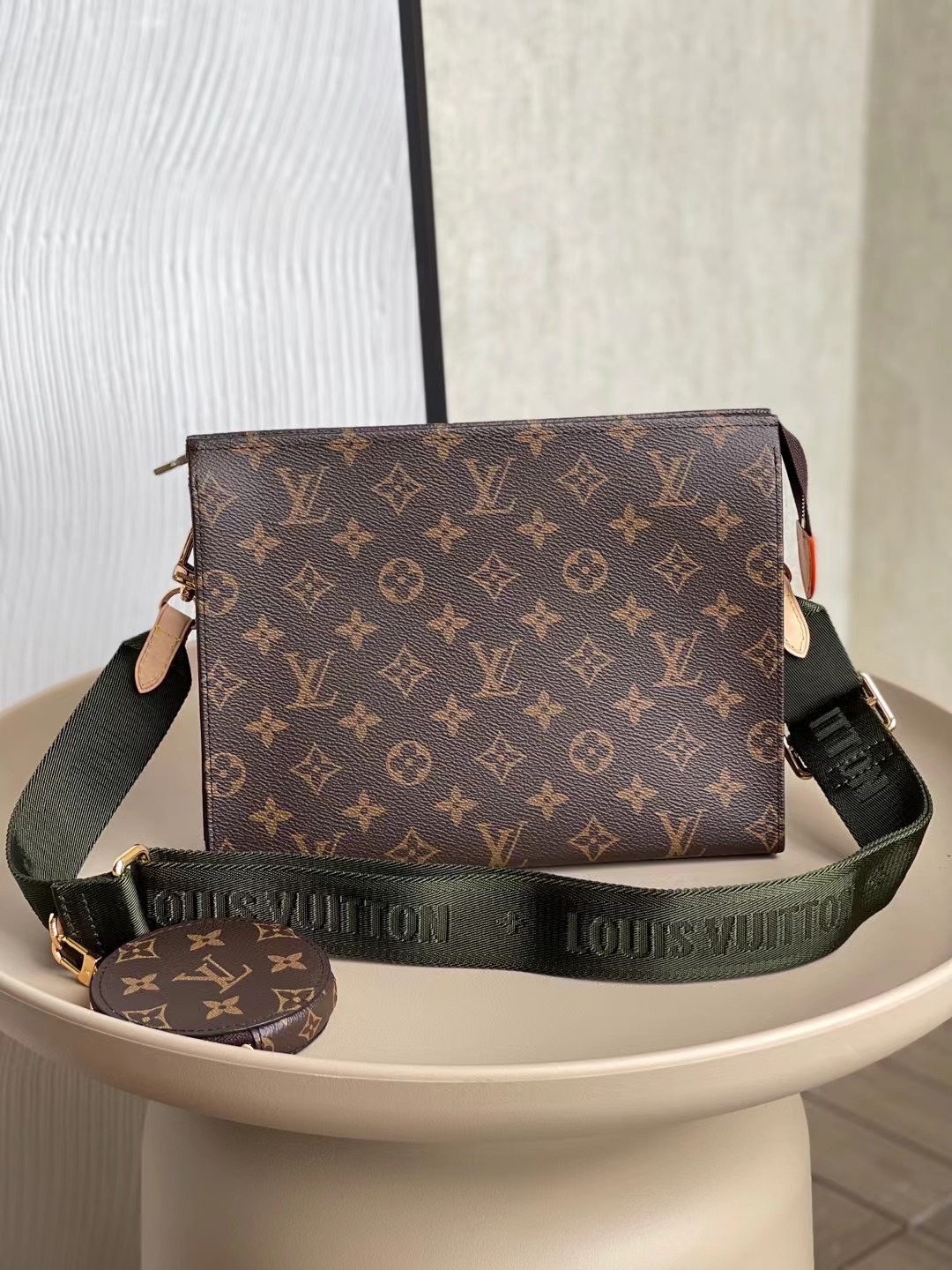 Louis Vuitton Clutches & Pouch Bags Crossbody & Shoulder Bags Green Monogram Canvas M47542