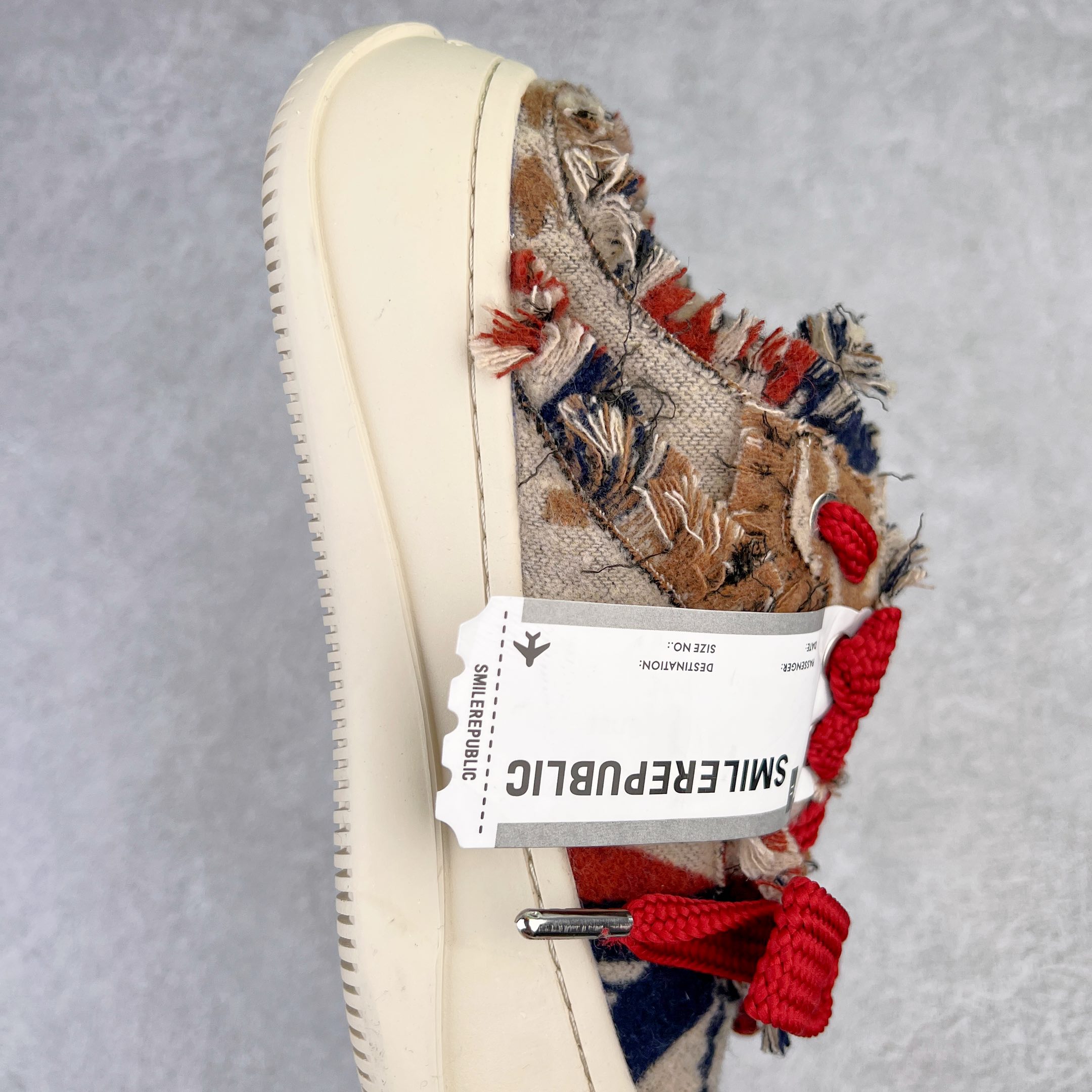 图片[6]-＃开春福利 SMILEREPUBLIC檀健次同款经典新款起司猫低帮开口笑厚底帆布鞋 新晋街头鞋履品牌SMILEREPUBLIC Canvas 系列 以 SMILE 为灵感来源 捕捉潮流 主打柔软的帆布设计 有裁切的羊毛流苏与独特编织技艺 超软水染牛皮内里 注塑成型鞋垫 4cm厘米外增高效果橡胶鞋底 尺码：35 36 37 38 39 40 41 42 43 44-选品中心