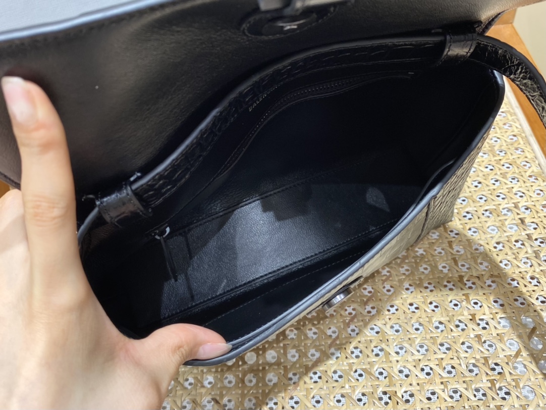 Balenciaga Downtown 25CM BAG 671355黑色鳄鱼纹/黑扣
