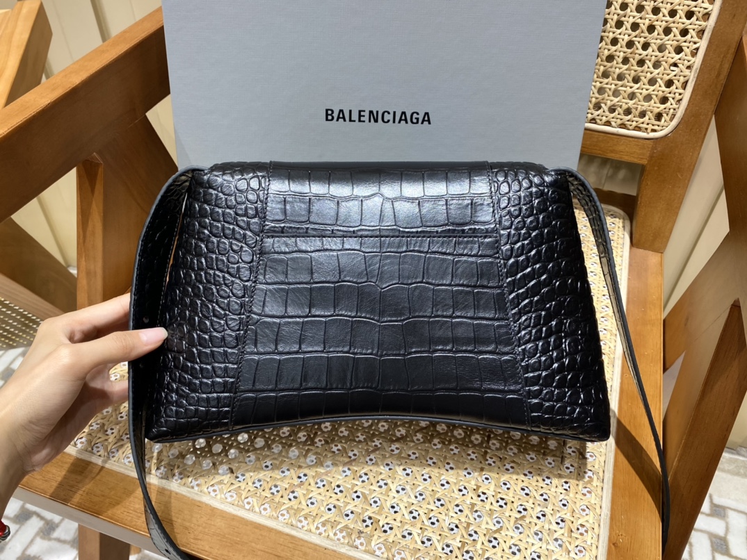Balenciaga Downtown 29CM BAG 671353黑色鳄鱼纹/黑扣
