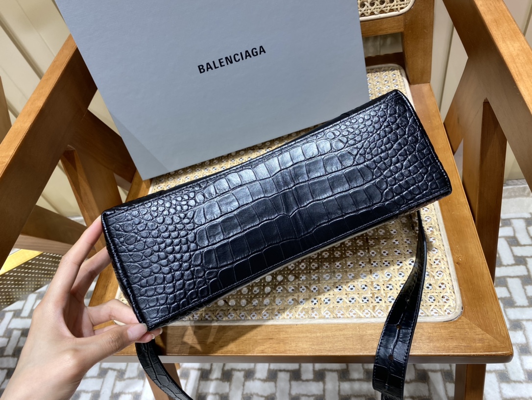 Balenciaga Downtown 29CM BAG 671353黑色鳄鱼纹/黑扣