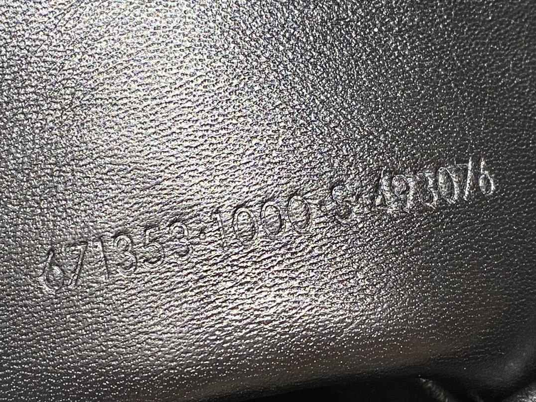 Balenciaga Downtown 29CM BAG 671353黑色鳄鱼纹/黑扣