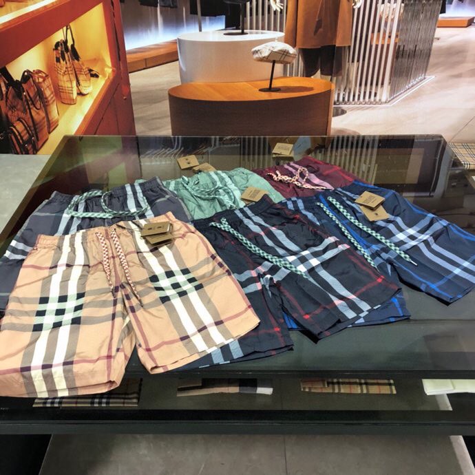 버버리 남성 반바지 136794 Burberry Shorts 썸네일 이미지