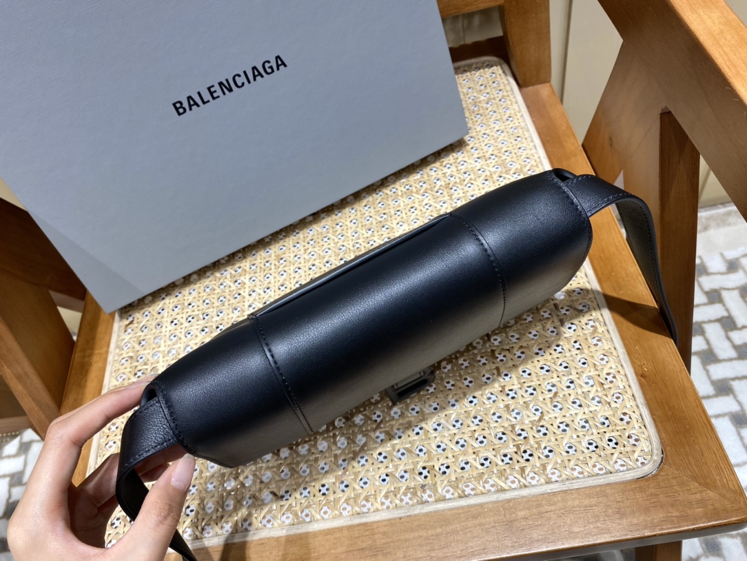 Balenciaga Downtown 25CM BAG 671355黑色/黑扣