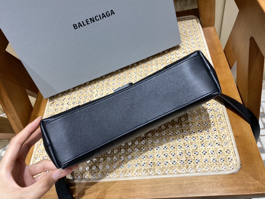 Balenciaga Downtown 25CM BAG 671355黑色/黑扣