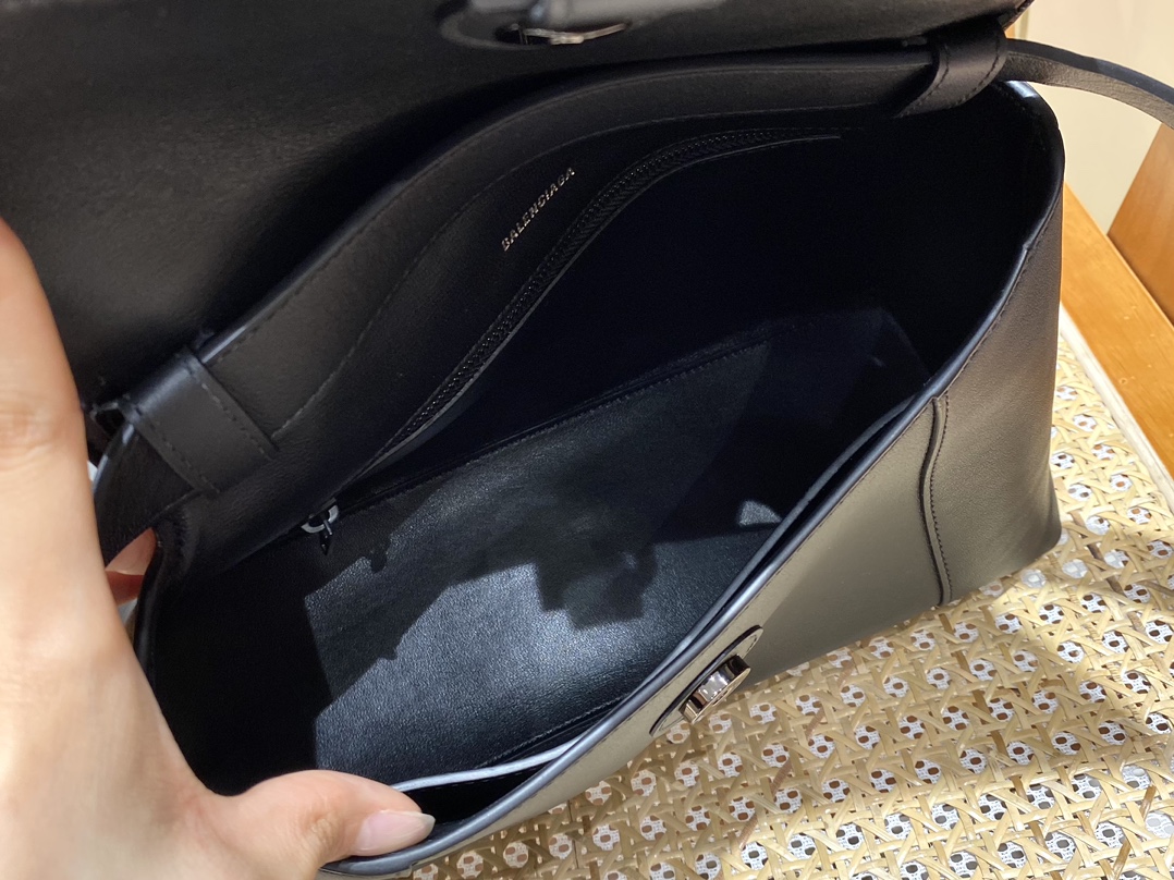 Balenciaga Downtown 29CM BAG 671353黑色/黑扣