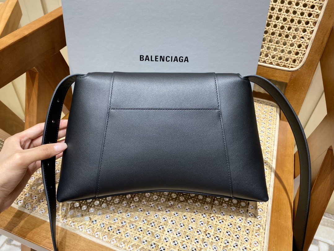 Balenciaga Downtown 29CM BAG 671353黑色/黑扣