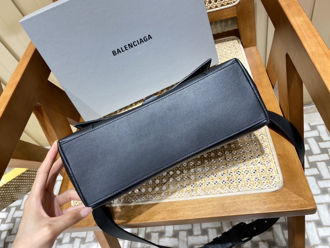 Balenciaga Downtown 29CM BAG 671353黑色/黑扣