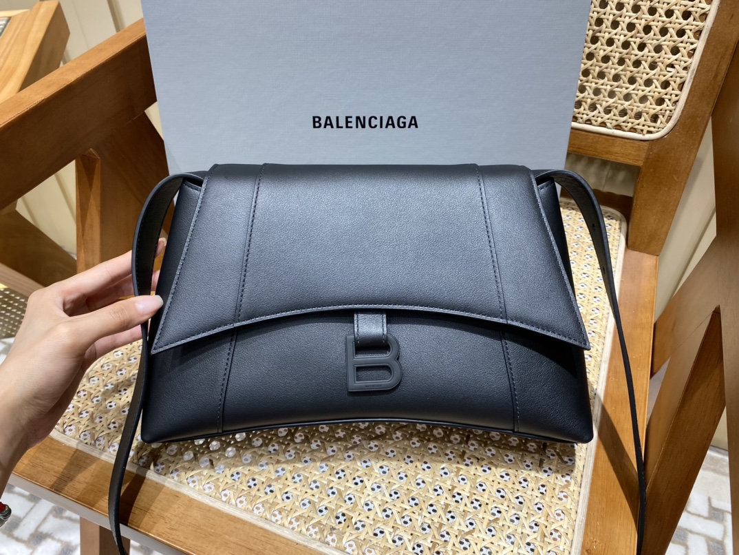 Balenciaga Downtown 29CM BAG 671353黑色/黑扣