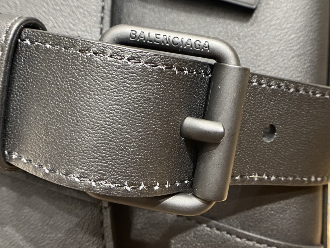 Balenciaga Downtown 29CM BAG 671353黑色/黑扣