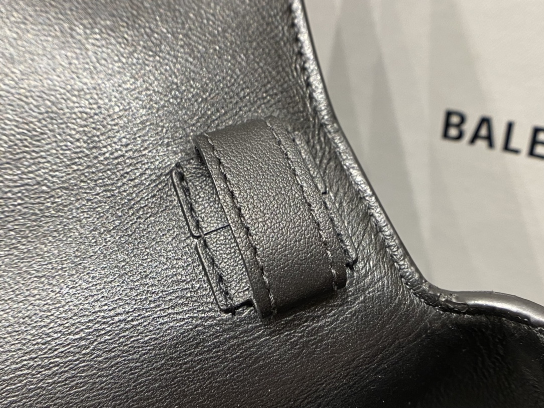 Balenciaga Downtown 29CM BAG 671353黑色/黑扣