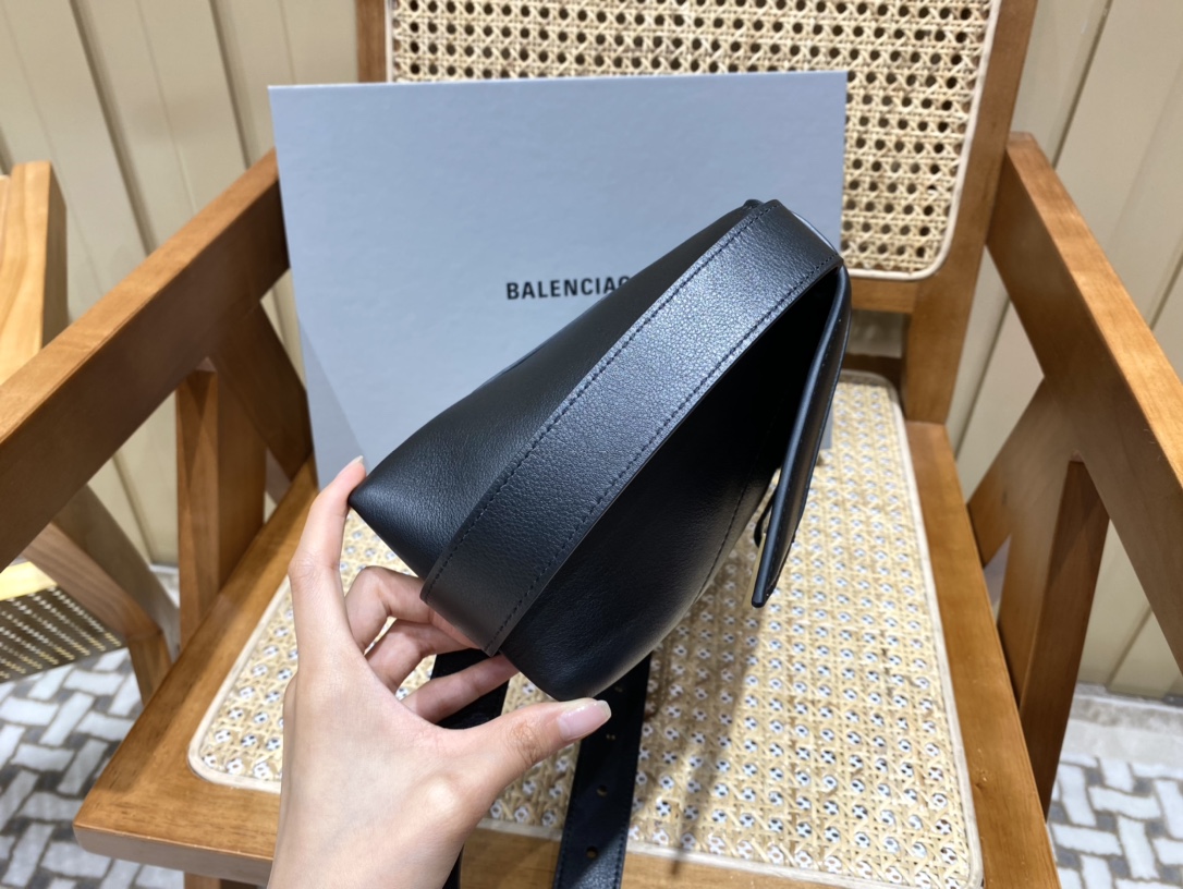 Balenciaga Downtown 29CM BAG 671353黑色/金扣