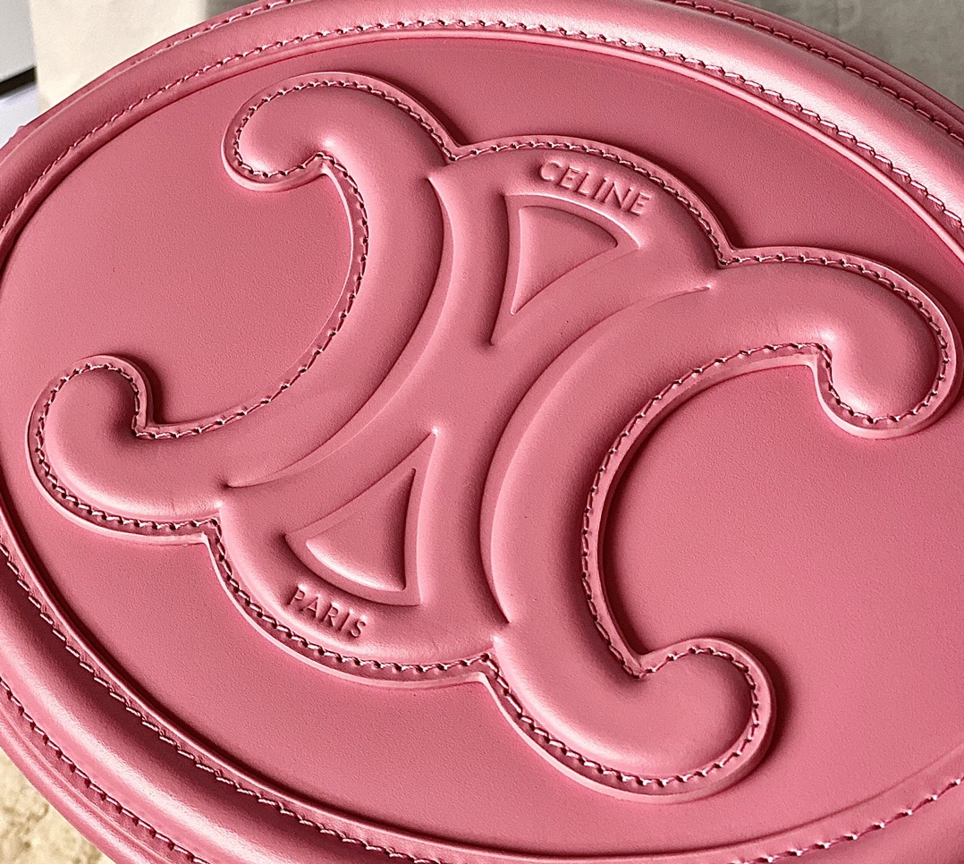 CELINE 光滑牛皮革斜挎椭圆形猪鼻子包 198603粉色