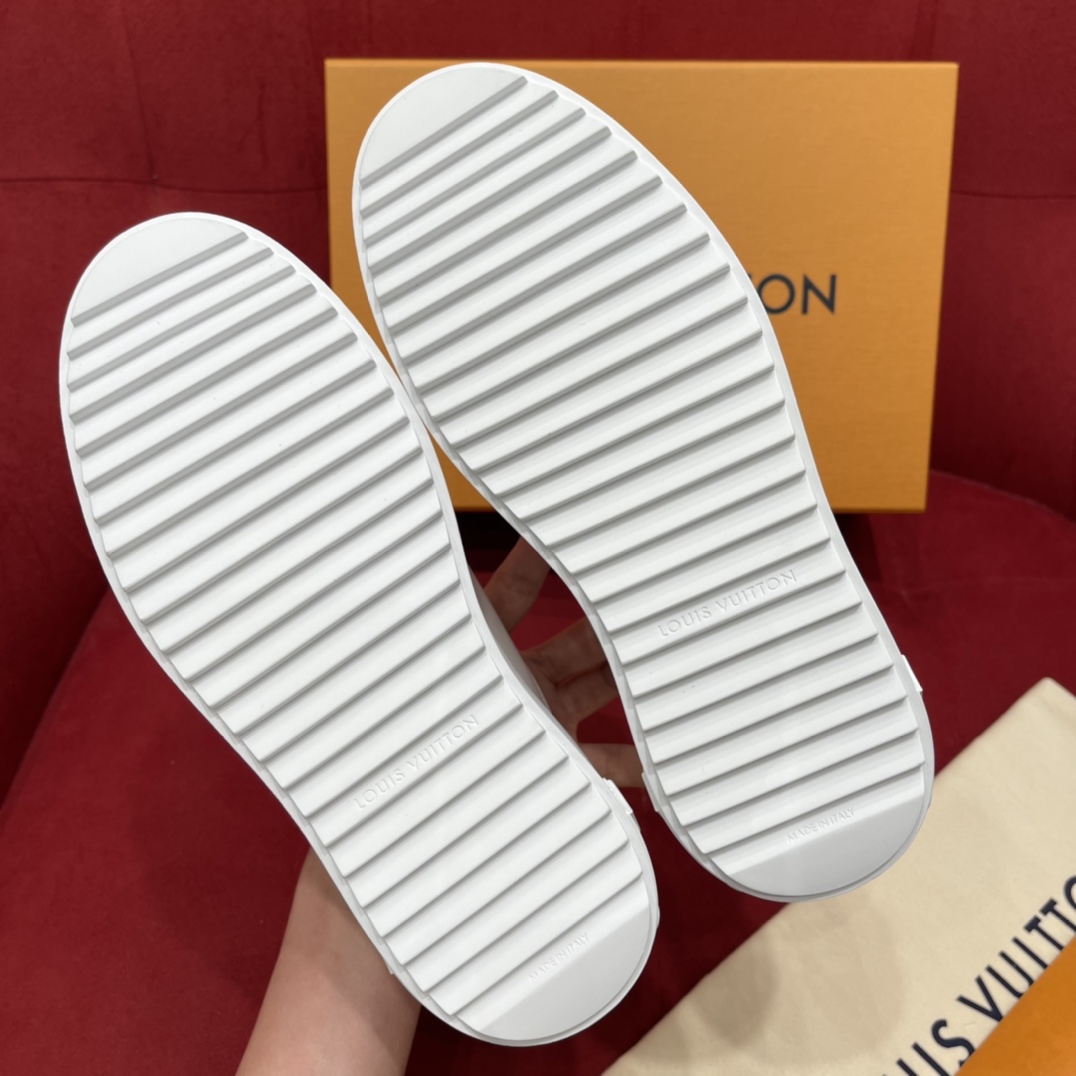 LV/路易威登   驴牌＃ Time out 系列小白鞋