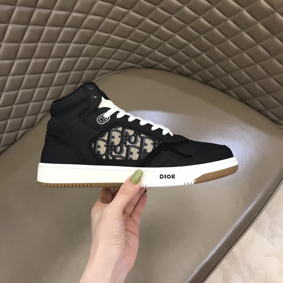 DIOR迪奥 光滑牛皮革精心制作高帮B27休闲运动鞋