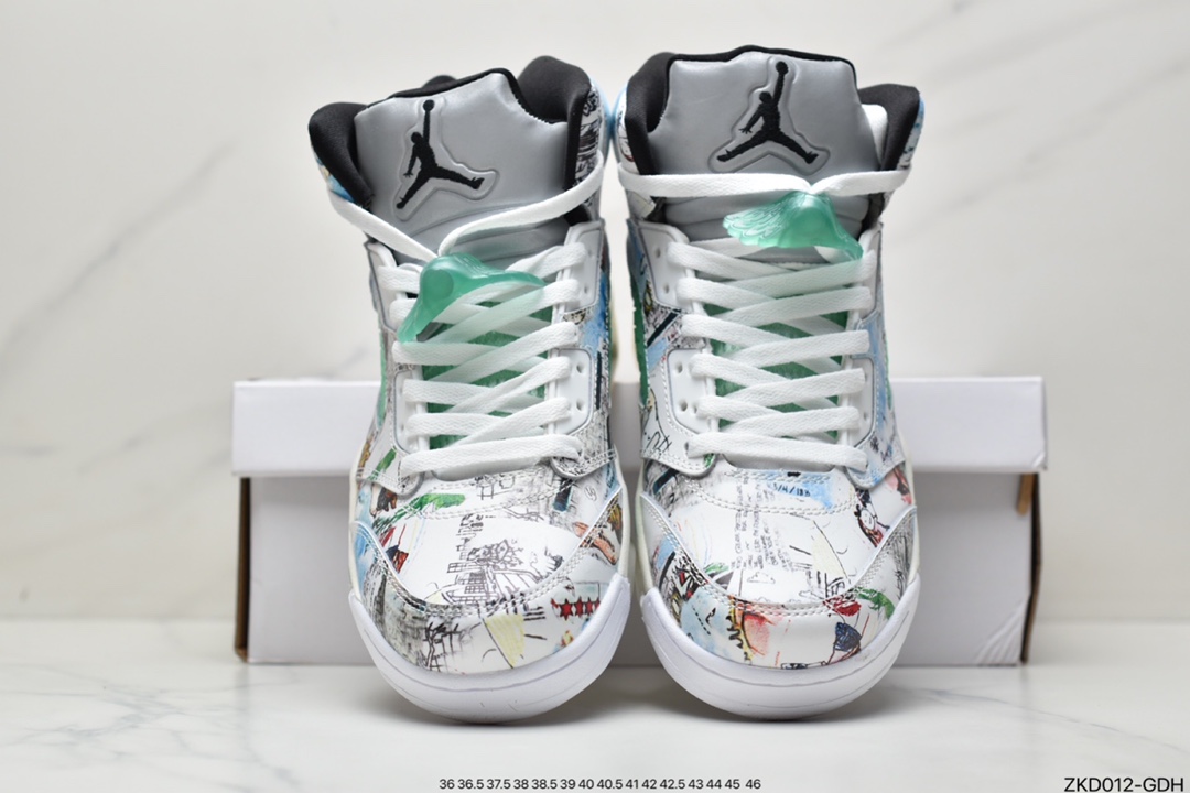 270 乔丹Air Jordan AJ5  Wings 涂鸦  夜光+3M反光」AJ5鞋款整体以白色为主调AV2405-900