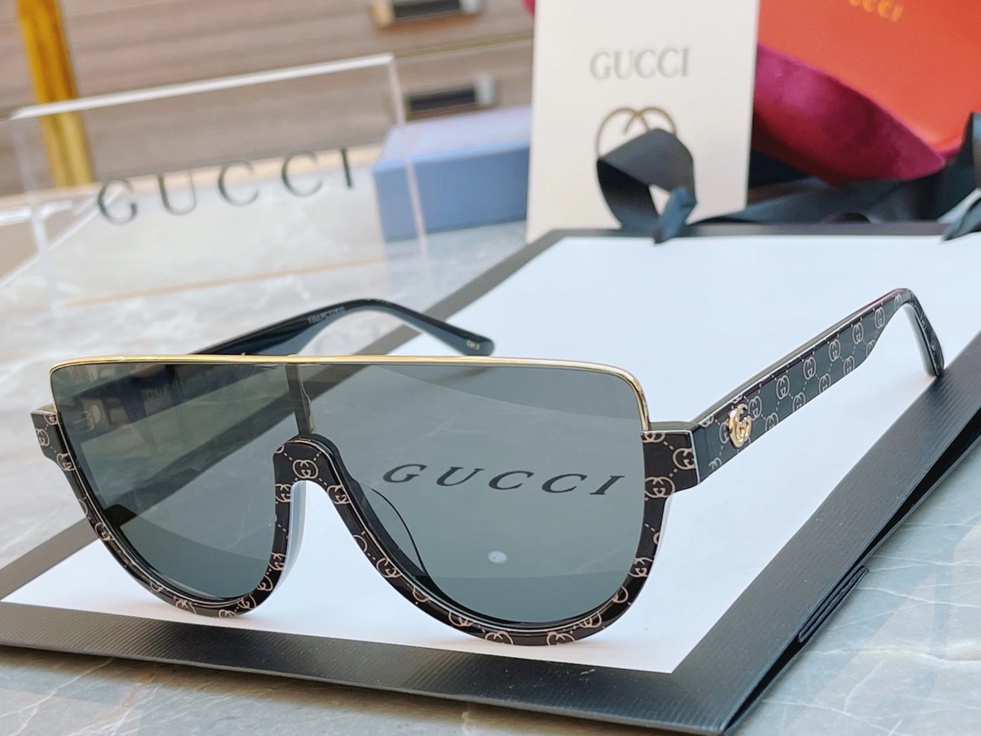 ，【GUCC*】古*驰新款太阳镜，GG0989SK，潮流新款半框连体镜，可配情侣款。SIZE59口12-