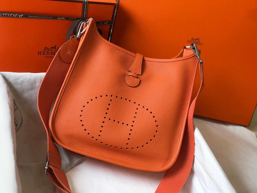 Hermès Evelyne 28cm Togo レザーショルダーバッグ
