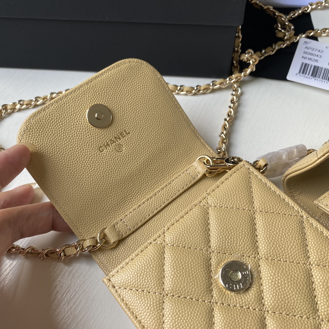 Chanel 小香22新款字母包到货 头层牛皮搭配新款luogo、同样是穿皮旁边钻石包围设计