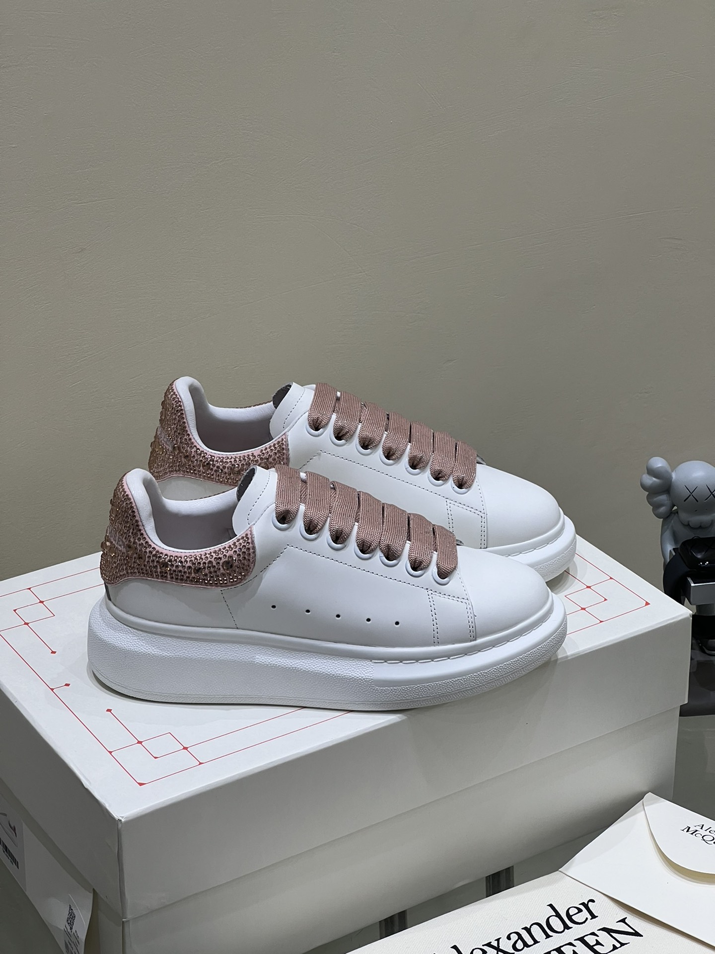 P250🌈 2022ss…Zapatos casuales de Maikun para parejas…Zapatos casuales con degradado de diamantes con incrust…