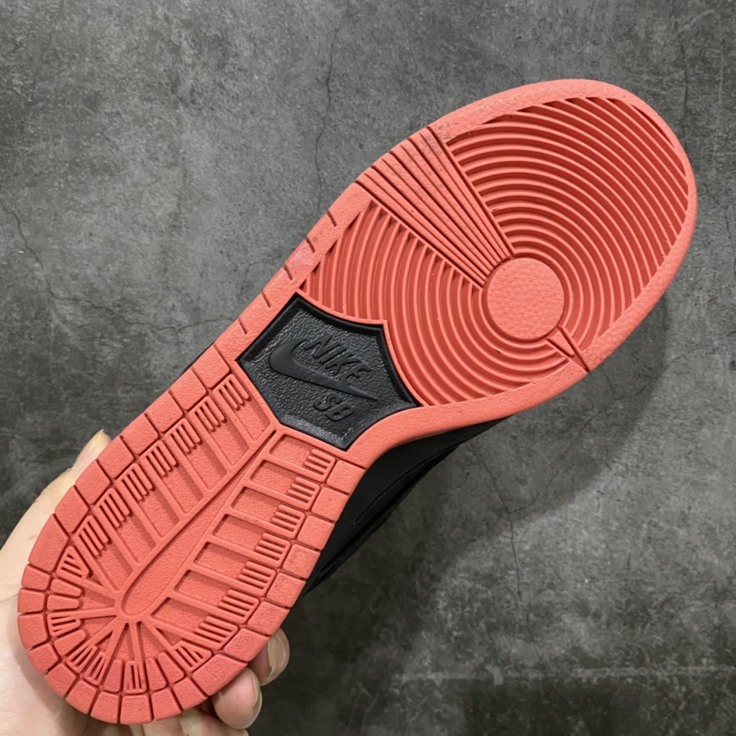 图片[9]-L版Staple x Nike SB Dunk Low 元年配色 黑鸽子联名🕊 发售货号：883232-008 诠释当前市面最高版 购入发售原鞋开发 原装麂皮定制原版皮料 细节匹配原鞋 诠释当前最高版本 区别市售先行版本‼️ 尺码：35.5 36 36.5 37.5 38 38.5 39 40 40.5 41 42 42.5 43 44 44.5 45 46-选品中心