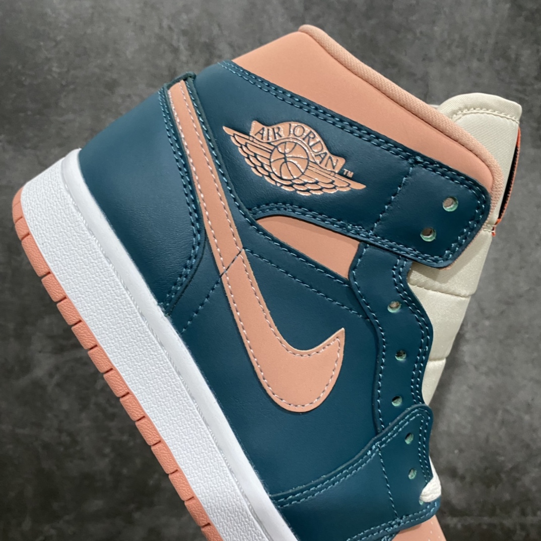 图片[6]-GC(dt)过验版 Air Jordan AJ1 Mid 中帮 粉绿 BQ6472-308 市面唯一纯原级别 无需拼图大几率过验 后跟方块横7针竖3针 全网唯一正确细节 全鞋电脑针车 完美零毛边处理 原厂内置全掌气垫 价格定位良心 平台专用代工流水线出品 一眼公司既视感 拿到手的一瞬间就与众不同 碾压市面所有版本 认准细节 全部原鞋开发 每一个配色都会采购原鞋确认细节 打破市面看图做货无好货之说 细节精确 所有配色原数据档案开发！ 尺码：36 36.5 37.5 38 38.5 39 40 40.5 41 42-选品中心