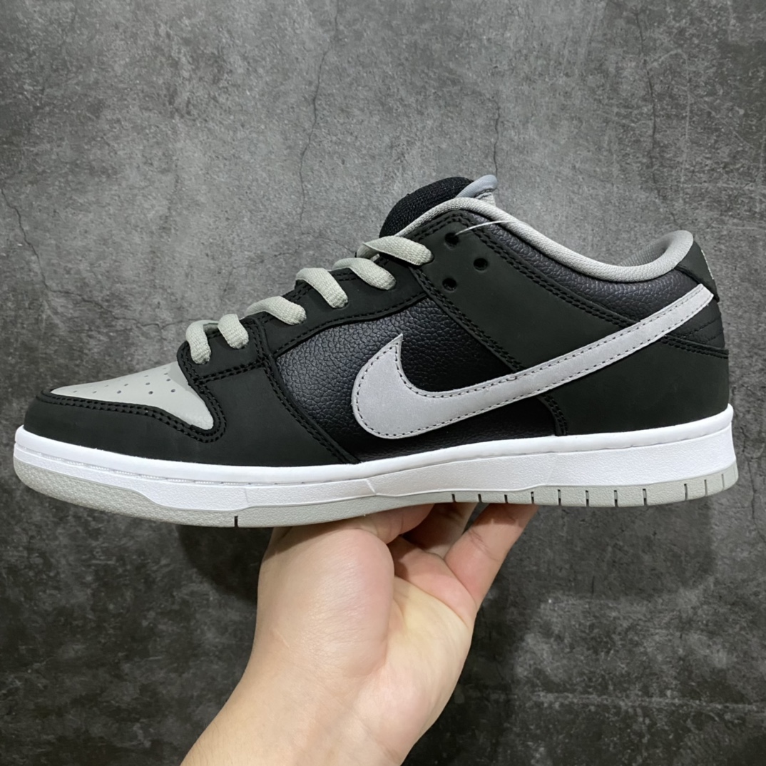 图片[2]-PK版本 Nike SB Dunk Low \”J-Pack Shadow\” 影子灰 男女同款 复古休闲板鞋 货号：BQ6817-007\\t #独家原版原盒 原底原料 开模打造 #原厂织唛鞋标 高精密准度 #原楦原纸板开发 匹配原版98%以上 #后跟垫棉独家呈现 反口里弧度正确 #全新后跟电绣 精准针数与正品一致 #原厂皮料 质感无敌 #皮料切割干净 无任何毛边 清洁度细节完美 尺码：36 36.5 37.5 38 38.5 39 40 40.5 41 42 42.5 43 44 44.5 45 46 47.5-选品中心
