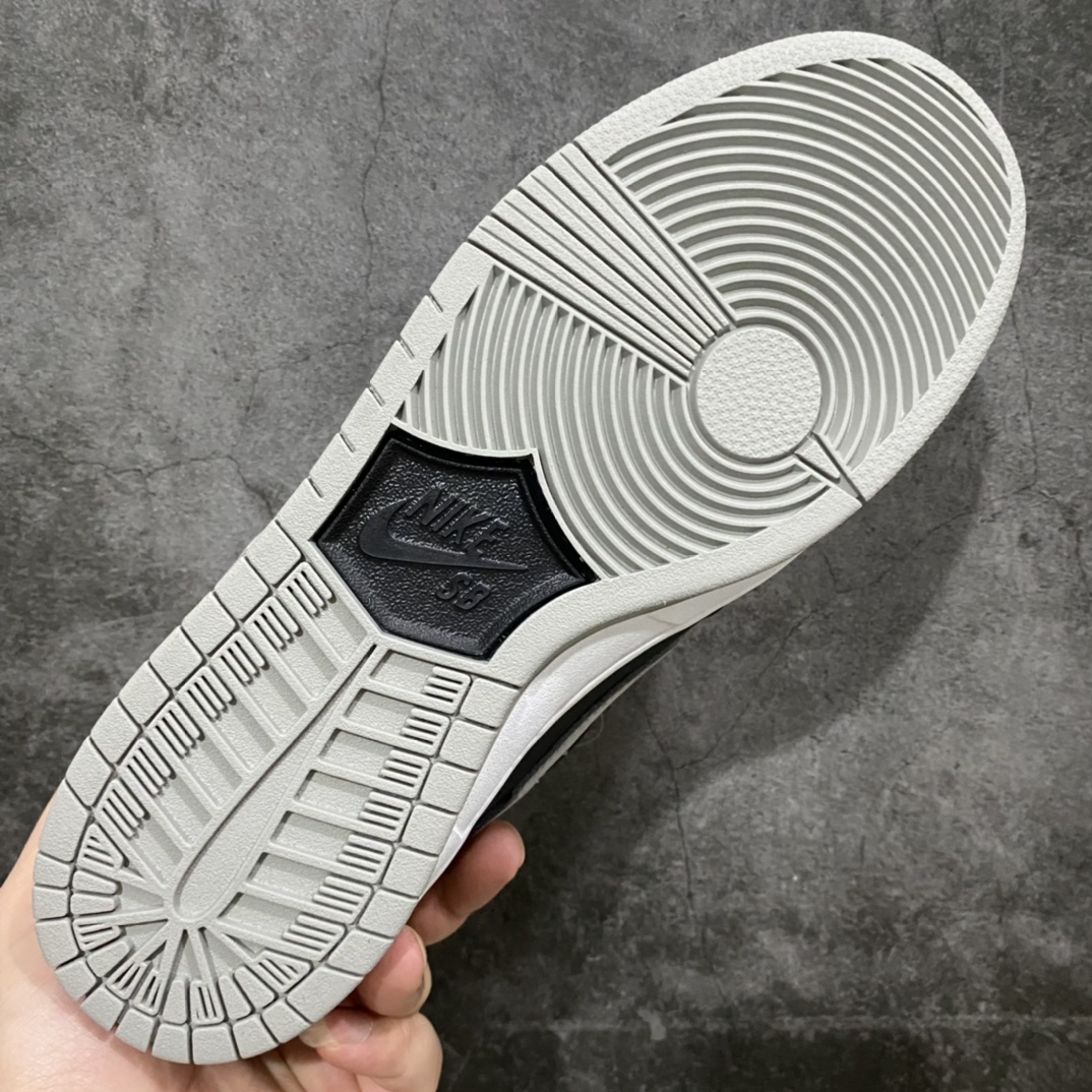 图片[9]-PK版本 Nike SB Dunk Low \”J-Pack Shadow\” 影子灰 男女同款 复古休闲板鞋 货号：BQ6817-007\\t #独家原版原盒 原底原料 开模打造 #原厂织唛鞋标 高精密准度 #原楦原纸板开发 匹配原版98%以上 #后跟垫棉独家呈现 反口里弧度正确 #全新后跟电绣 精准针数与正品一致 #原厂皮料 质感无敌 #皮料切割干净 无任何毛边 清洁度细节完美 尺码：36 36.5 37.5 38 38.5 39 40 40.5 41 42 42.5 43 44 44.5 45 46 47.5-选品中心