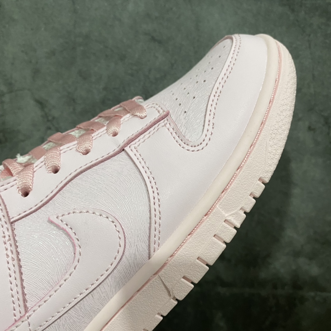 图片[6]-PK版本Dunk Low SE (GS) 粉色 男女同款 低帮休闲板鞋 货号：921803-601 #独家原版原盒 原底原料 开模打造 #原厂织唛鞋标 高精密准度 #原楦原纸板开发 匹配原版98%以上 #后跟垫棉独家呈现 反口里弧度正确 #全新后跟电绣 精准针数与正品一致 #原厂皮料 质感无敌 #皮料切割干净 无任何毛边 清洁度细节完美 尺码：35.5 36 36.5 37.5 38 38.5 39 40 40.5 41 42 42.5 43 44 44.5 45 46 47.5-选品中心