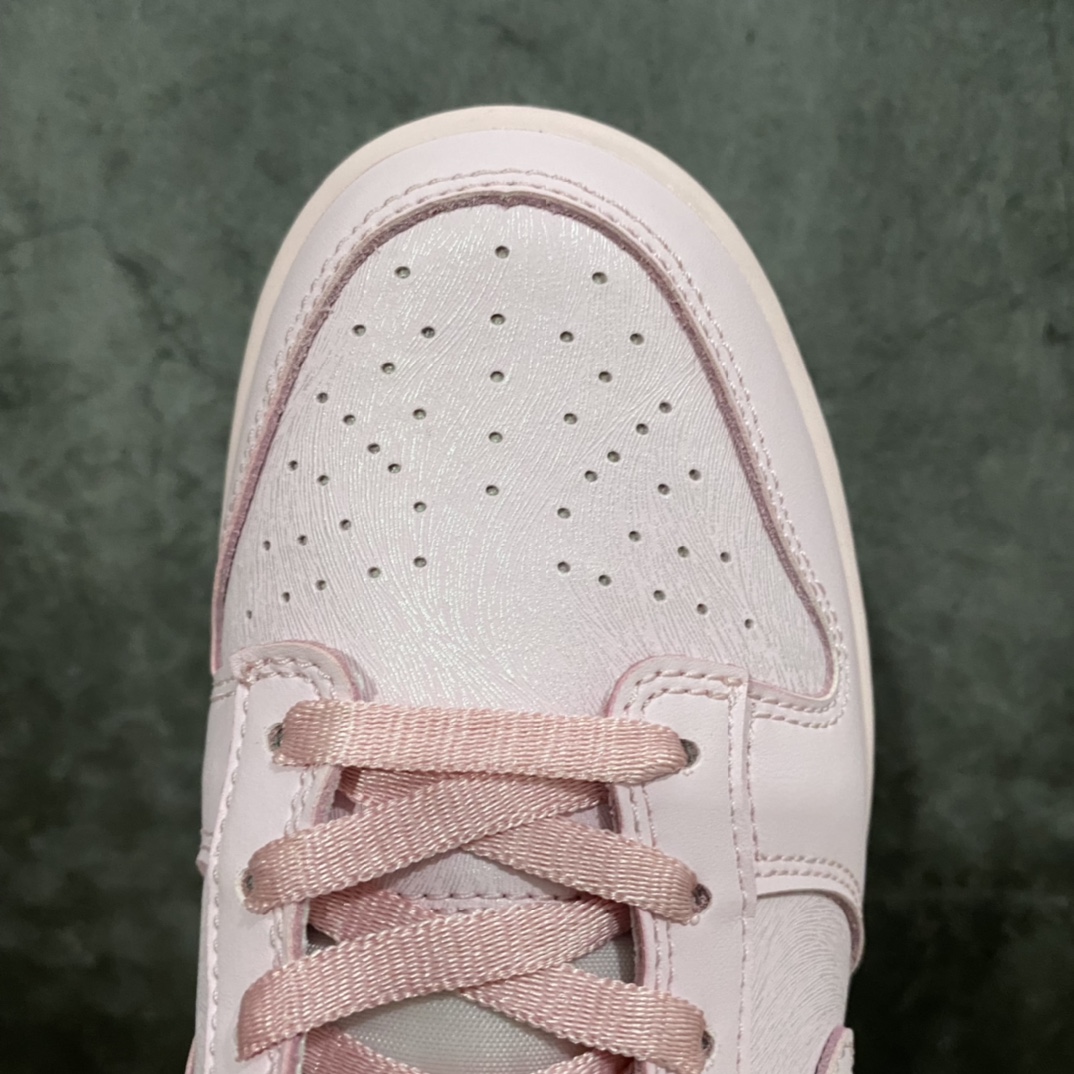 图片[5]-PK版本Dunk Low SE (GS) 粉色 男女同款 低帮休闲板鞋 货号：921803-601 #独家原版原盒 原底原料 开模打造 #原厂织唛鞋标 高精密准度 #原楦原纸板开发 匹配原版98%以上 #后跟垫棉独家呈现 反口里弧度正确 #全新后跟电绣 精准针数与正品一致 #原厂皮料 质感无敌 #皮料切割干净 无任何毛边 清洁度细节完美 尺码：35.5 36 36.5 37.5 38 38.5 39 40 40.5 41 42 42.5 43 44 44.5 45 46 47.5-选品中心